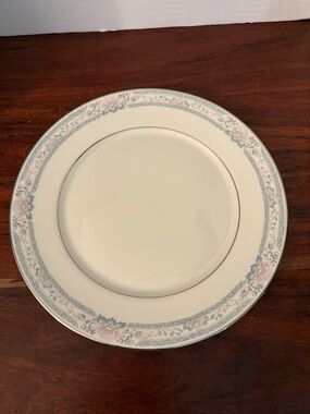 Lenox Bone China Charleston Pattern 11 Inch Dinner Plate